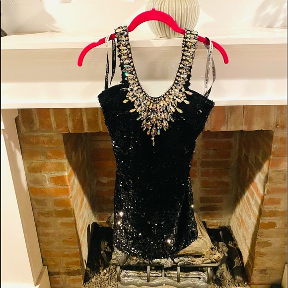 black by blush prom Dresses & Skirts - Formal Dress Black by Blush Prom Sequin Short Jeweled Neckline Open Back Dress 2